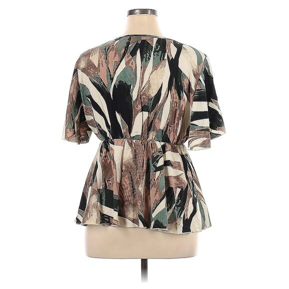 Shein Abstract Print Short Sleeve Top Plus Size 1X - Picture 2 of 2